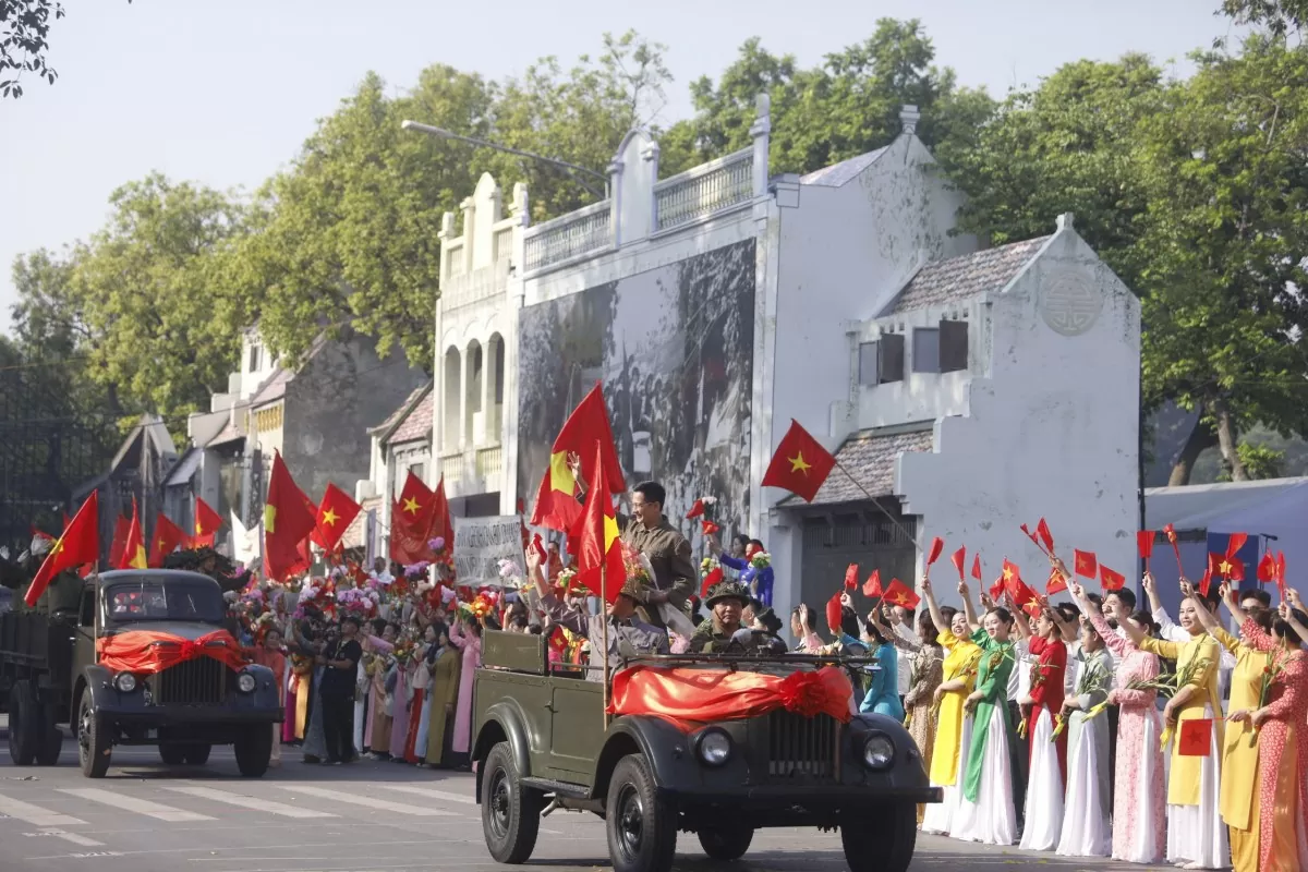 'Ngày hội Văn hoá vì hoà bình': Nơi tái hiện những ký ức hào hùng của Thủ đô Hà Nội