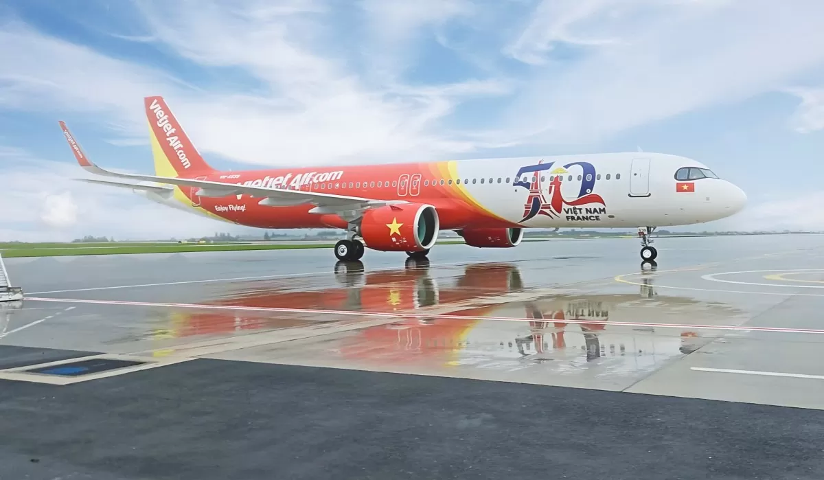 Airbus và Vietjet bàn giao tàu bay mới mang hình ảnh kỷ niệm 50 năm quan hệ ngoại giao Việt Nam- Pháp