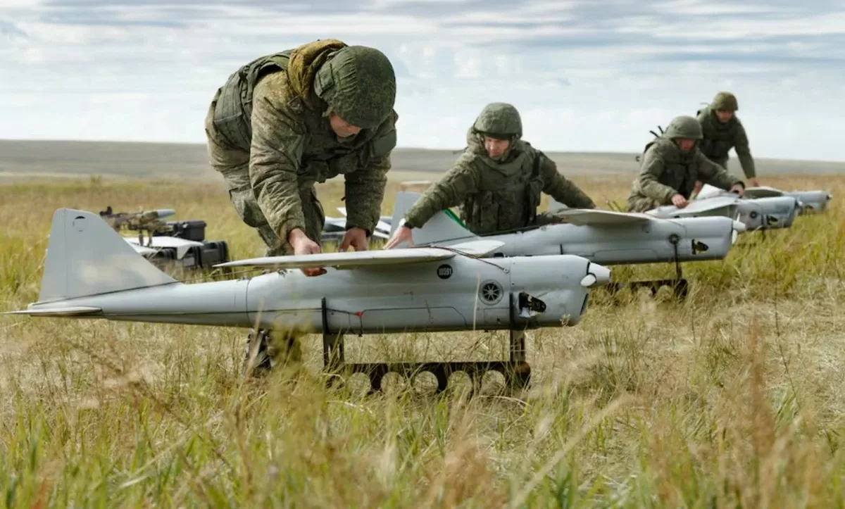 Cuộc chiến ở Ukraine: Nga thúc đẩy sử dụng ‘trí thông minh bầy đàn’ cho drone