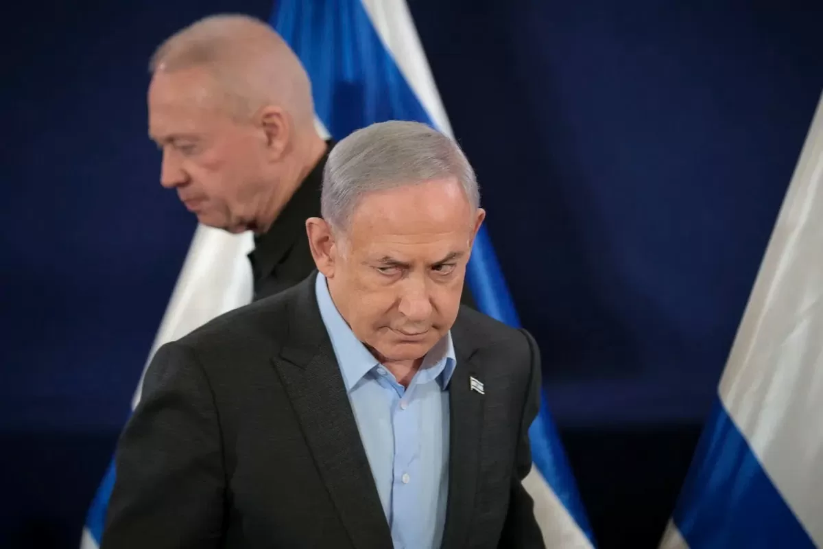 Bộ trưởng Quốc phòng Yoav Gallant và Thủ tướng Benjamin Netanyahu. Ảnh: Fenton