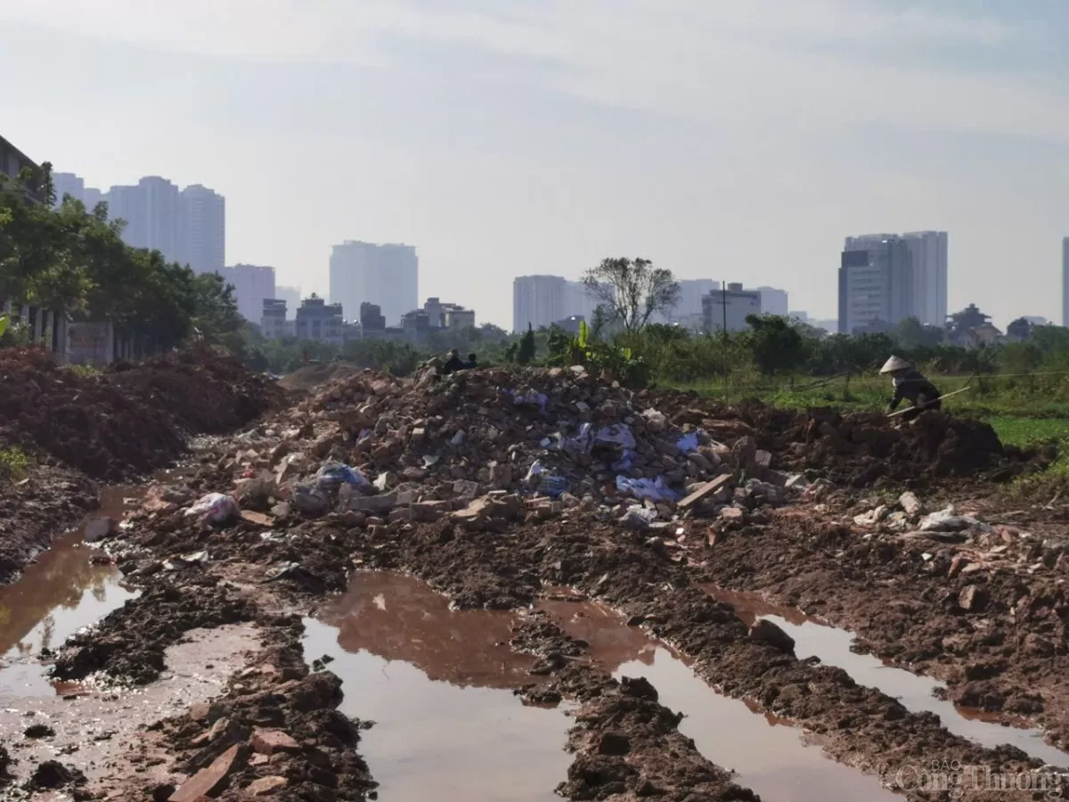 Hộp thư bạn đọc ngày 11/10: Phản ánh về bãi đỗ xe trái phép tại phường Yên Sở