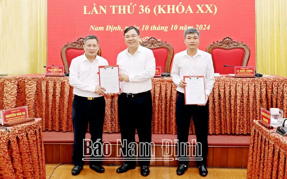 Nhân sự 10/10: Bộ Công Thương và Bộ Tư pháp bổ nhiệm nhân sự