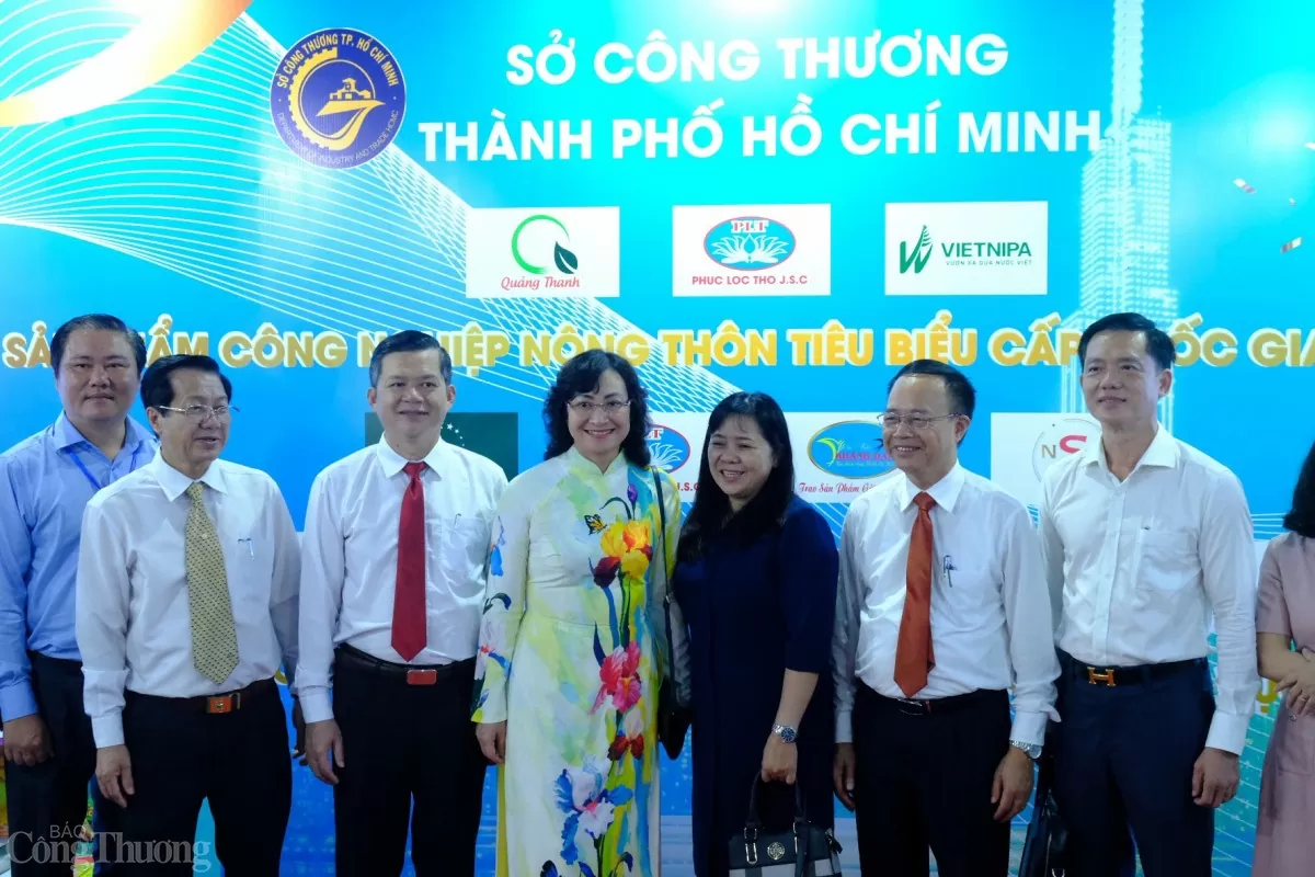 Khai mạc Hội chợ triển lãm hàng công nghiệp nông thôn tiêu biểu khu vực phía Nam năm 2024