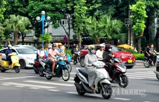 Dự báo thời tiết Hà Nội ngày 11/10/2024: Hà Nội duy trì oi nóng về trưa, sáng có sương mù nhẹ