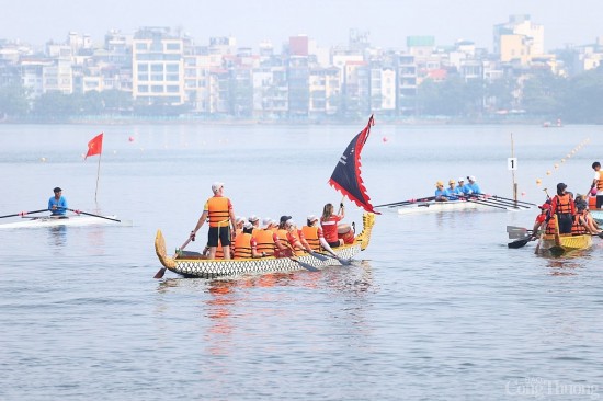 hon 800 tay cheo tranh tai tai giai boi chai thuyen rong ha noi mo rong nam 2024