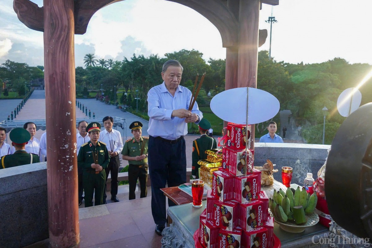 Tổng Bí thư, Chủ tịch nước Tô Lâm dâng hương tại Khu di tích Thành cổ Quảng Trị