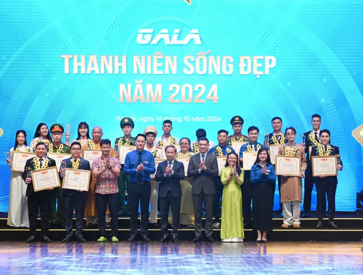 Cầu thủ Tiến Linh, rapper Double2T được vinh danh 'Thanh niên sống đẹp' năm 2024