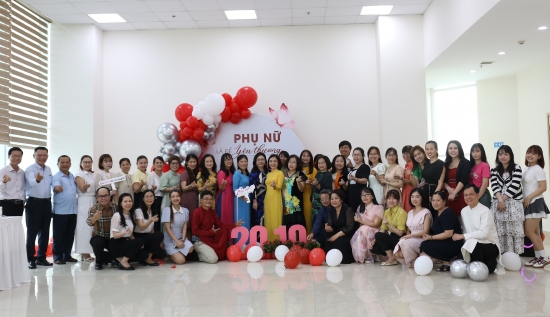 cac co quan dai dien bo cong thuong phia nam ky niem 94 nam ngay phu nu viet nam 2010