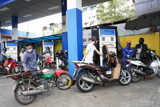 ba nguyen thuy hien pho vu truong vu thi truong trong nuoc nha nuoc khong dieu hanh chiet khau xang dau