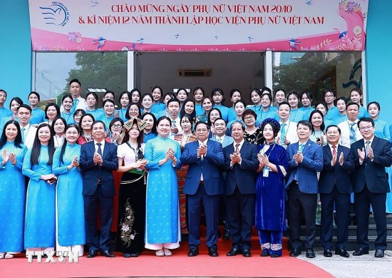 thu tuong pham minh chinh moi thanh tuu deu co dong gop quan trong cua phu nu