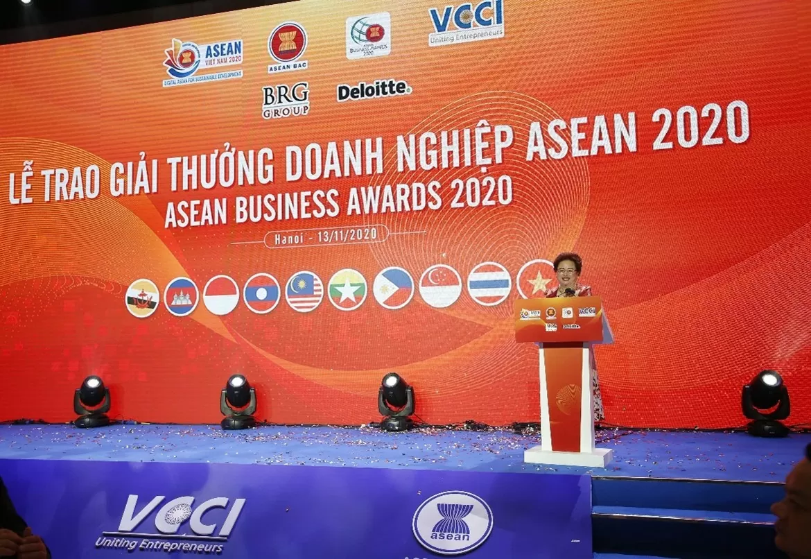 Bà Nguyễn Thị Nga phát biểu với vai trò Chủ tịch Giải thưởng Doanh nghiệp ASEAN (ABA) năm 2020