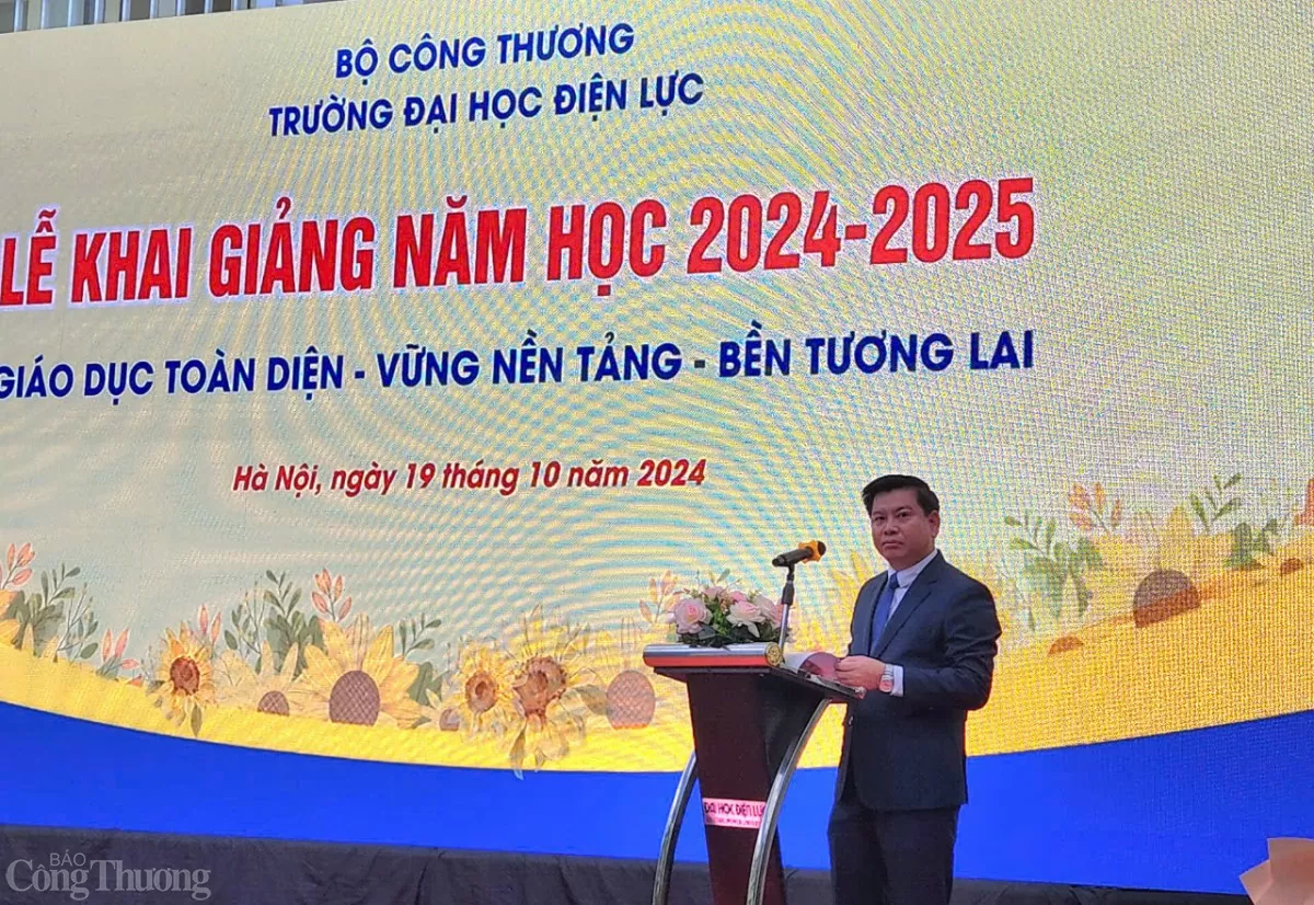 Trường Đại học Điện lực tổ chức lễ khai giảng năm học 2024 và trao bằng tốt nghiệp đợt 2