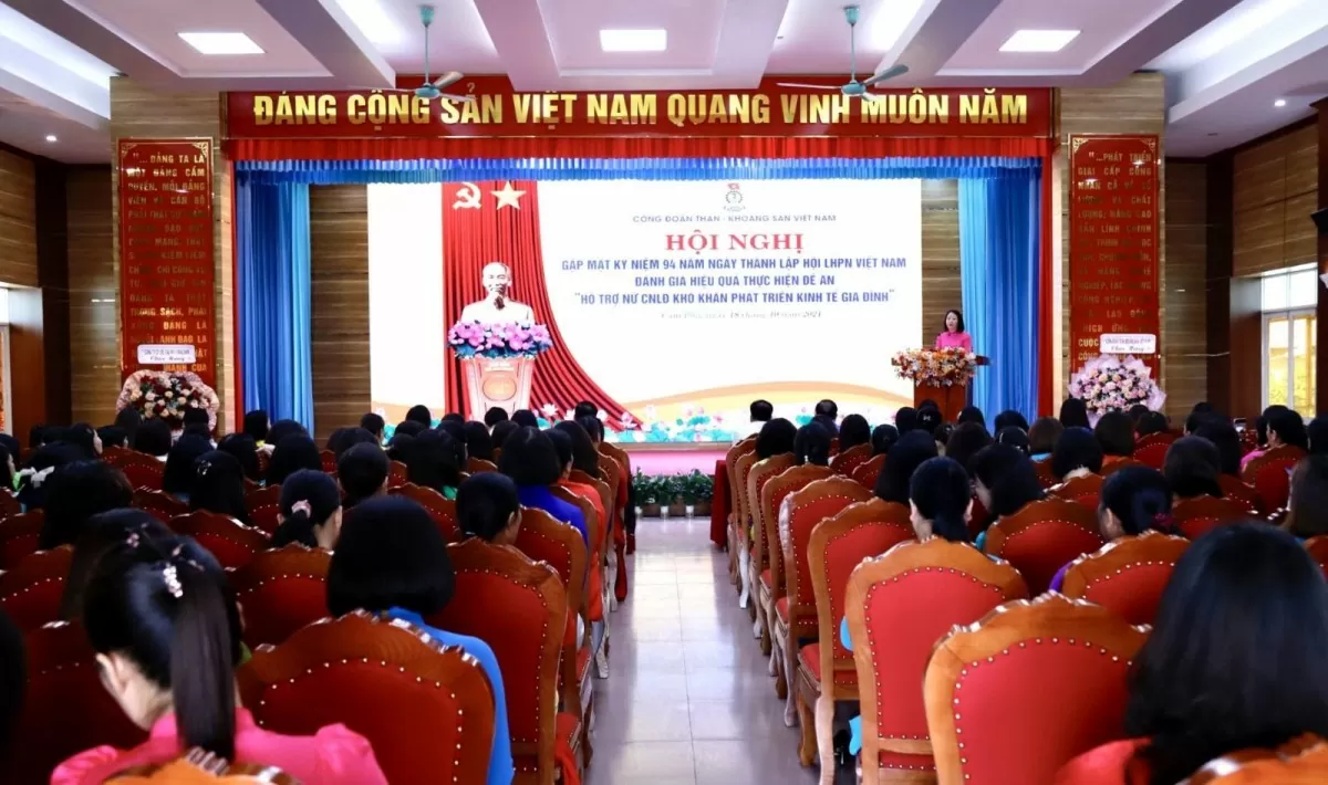 Công đoàn TKV: Gặp mặt kỷ niệm 94 năm ngày thành lập Hội LHPN Việt Nam 20/10 Công đoàn TKV: Gặp mặt kỷ niệm 94 năm ngày thành lập Hội LHPN Việt Nam 20/10