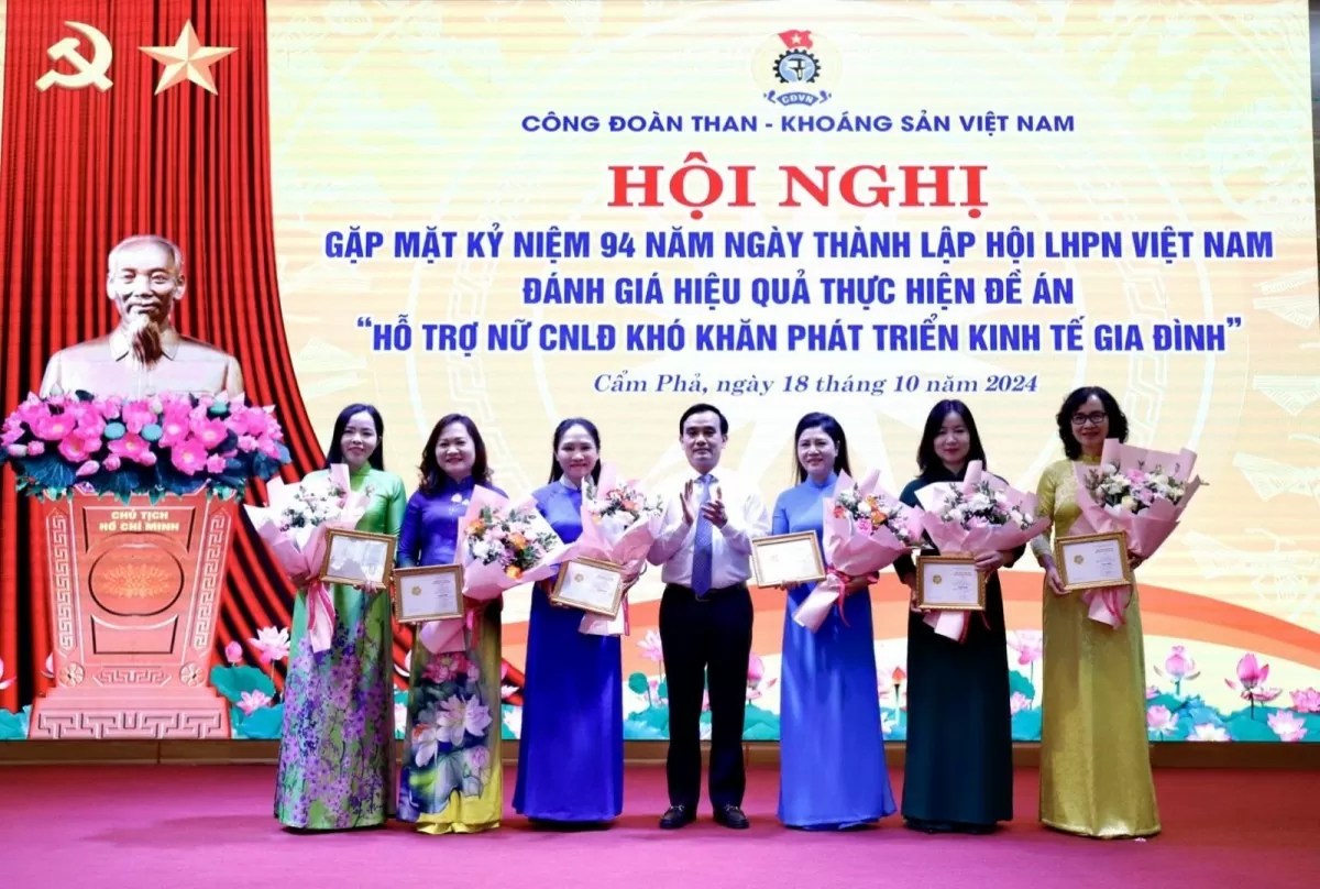 Công đoàn TKV: Gặp mặt kỷ niệm 94 năm ngày thành lập Hội LHPN Việt Nam 20/10 Công đoàn TKV: Gặp mặt kỷ niệm 94 năm ngày thành lập Hội LHPN Việt Nam 20/10