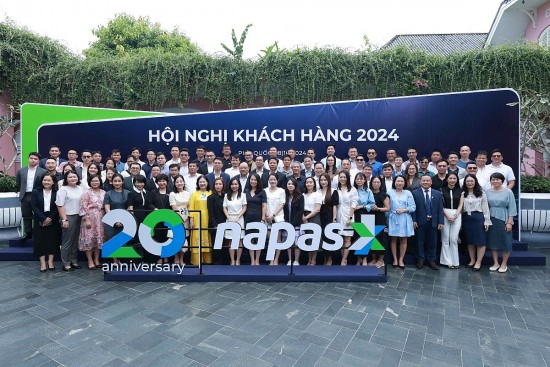 napas vinh danh cac don vi trung gian thanh toan tai hoi nghi khach hang 2024