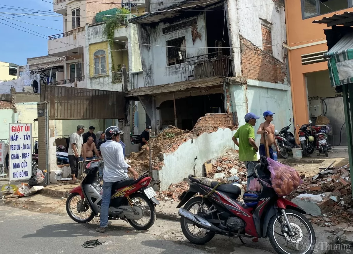 TP. Hồ Chí Minh: Người dân tất bật tháo dỡ nhà cửa, giao đất mở rộng đường Chu Văn An