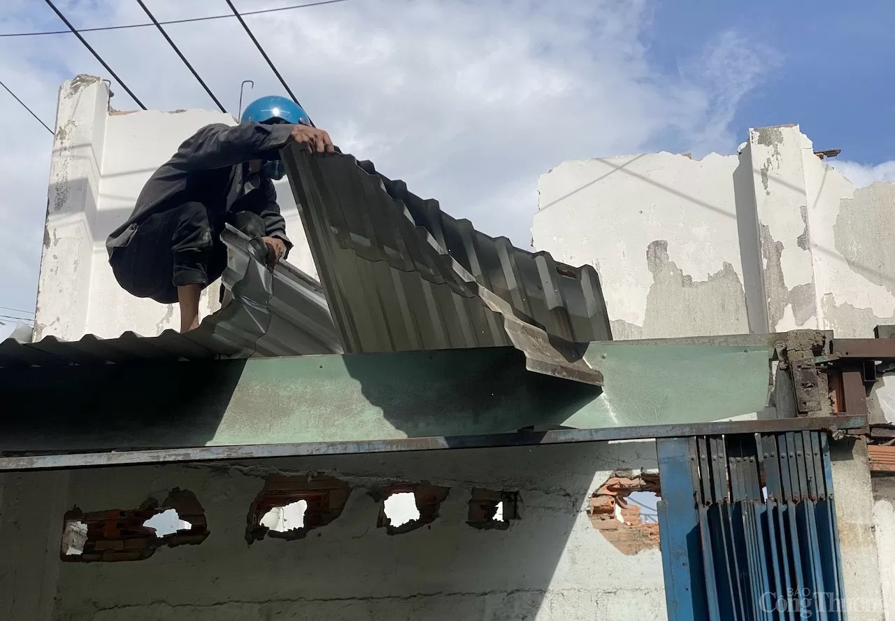 TP. Hồ Chí Minh: Người dân tất bật tháo dỡ nhà cửa, giao đất mở rộng đường Chu Văn An