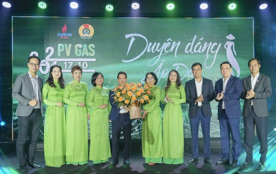 cuoc thi duyen dang ao dai pv gas lan toa ve dep nu nganh cong nghiep khi