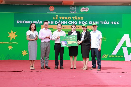 nestle milo trao tang may tinh cho cac truo ng tie u hoc vu ng cao da dang tra i nghiem hoc tap cho tre em