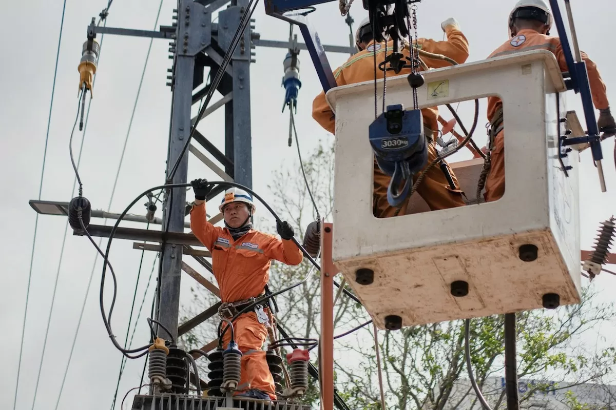 EVNCPC ra công điện ứng phó với mưa lớn, áp thấp nhiệt đới có khả năng mạnh lên thành bão và đi vào biển Đông