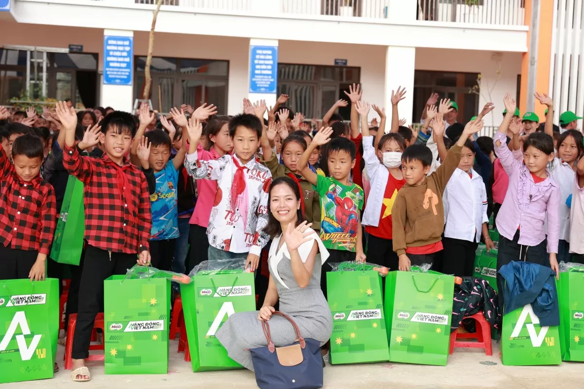 Nestlé MILO trao tặng máy tính cho các trường tiểu học vùng cao, đa dạng trải nghiệm học tập cho trẻ em