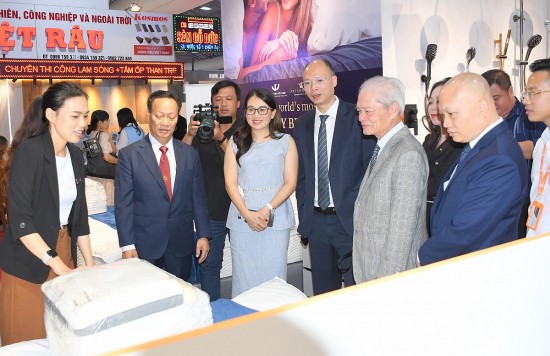 khuyen mai soc 70 kich cau tieu dung tai trien lam quoc te vietbuild tp ho chi minh