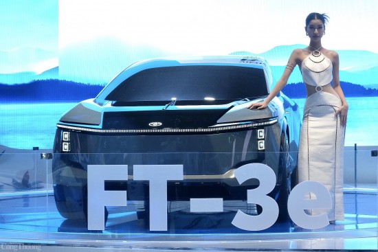 vietnam motor show 2024 honda ven man loat xe dien khi hoa toyota mang den suv thuan dien