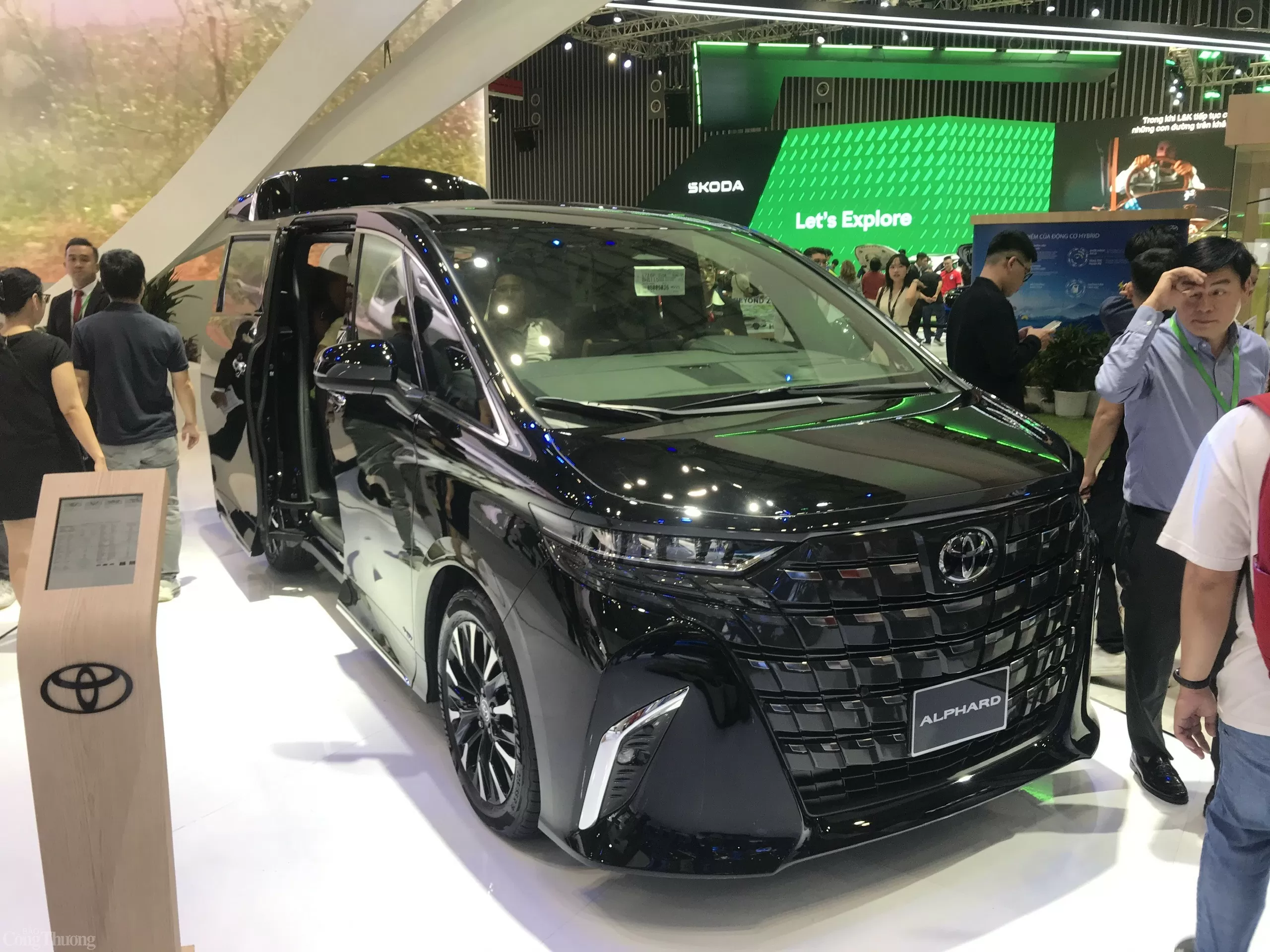 Vắng hãng xe sang, Triển lãm Vietnam Motor Show 2024 có thiếu xe cho 