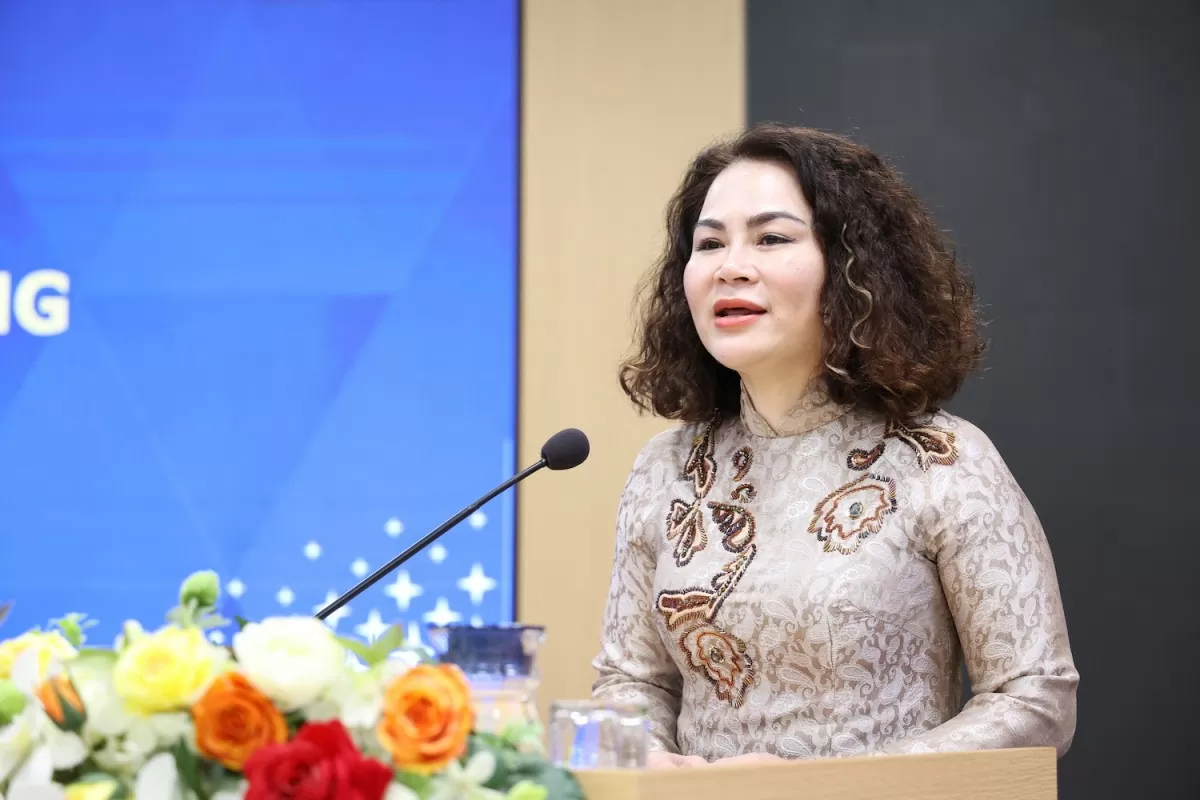 Bà Nguyễn Kim Thanh - Phó Chủ tịch Công đoàn Điện lực Việt Nam phát biểu tại hội nghị (Ảnh:CTV) Bà Nguyễn Kim Thanh - Phó Chủ tịch Công đoàn Điện lực Việt Nam phát biểu tại hội nghị (Ảnh:CTV)