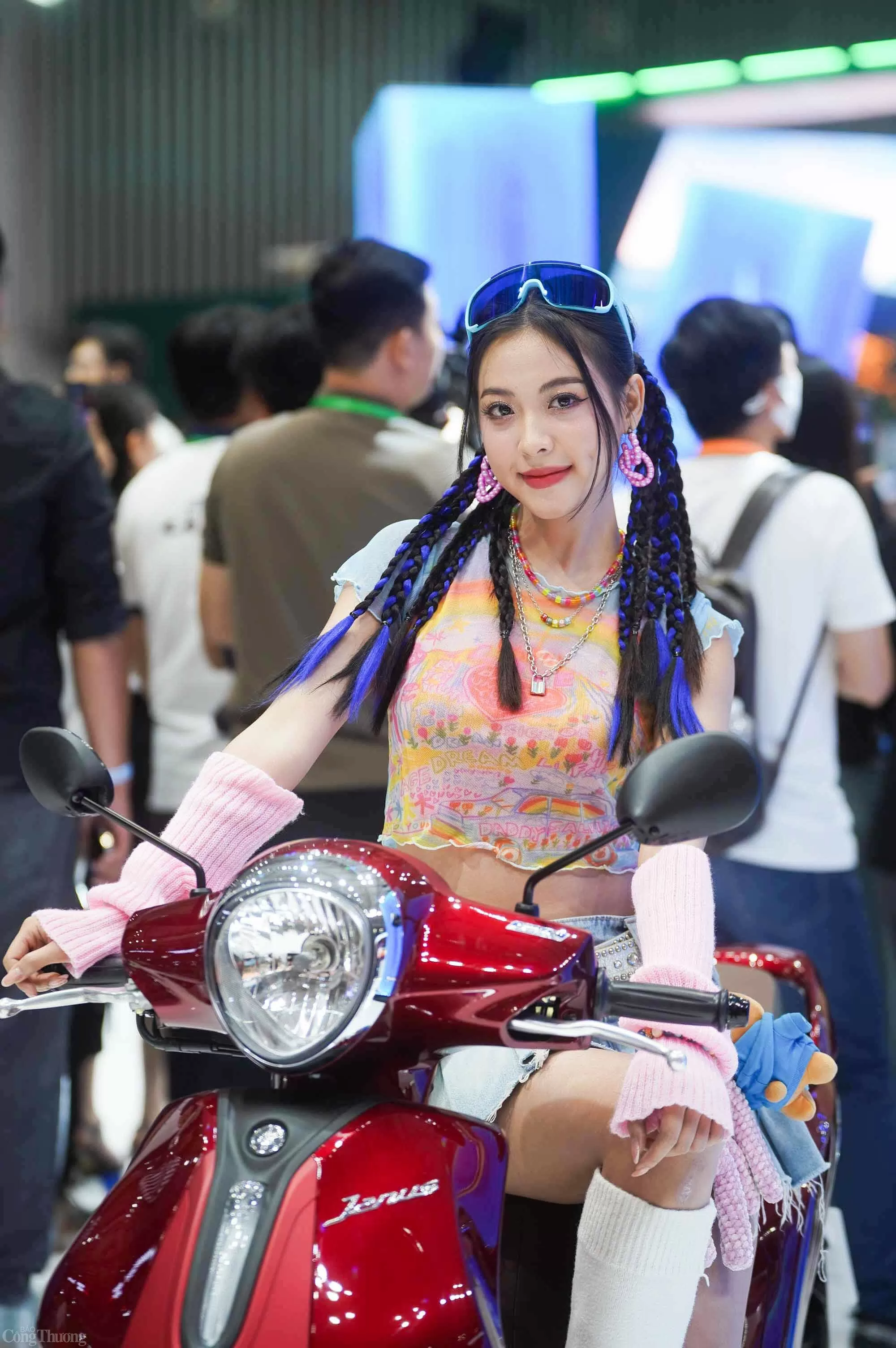 Chùm ảnh: Ngắm ‘bóng hồng’ Việt tại Triển lãm Vietnam Motor Show 2024