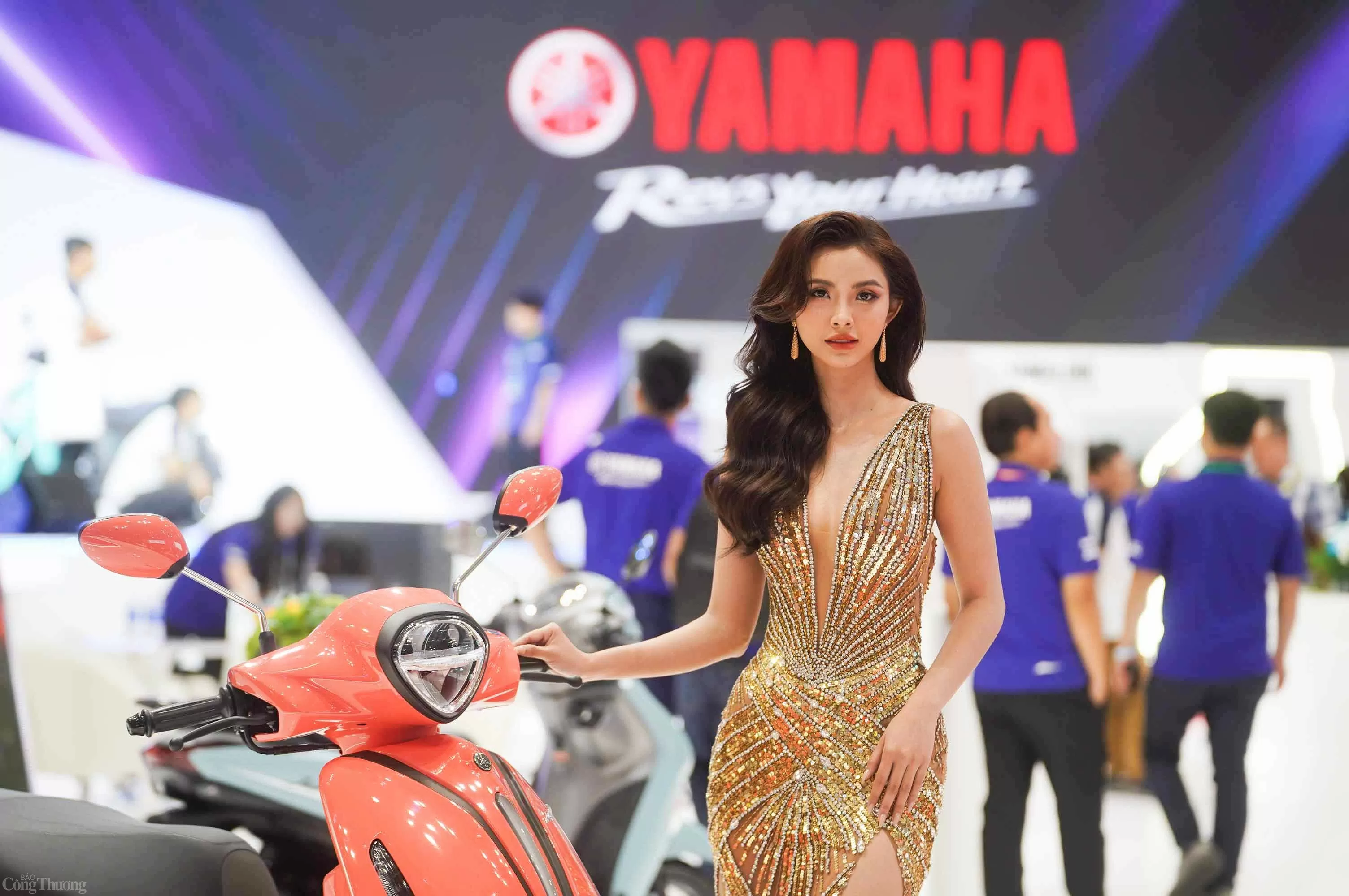 Chùm ảnh: Ngắm ‘bóng hồng’ Việt tại Triển lãm Vietnam Motor Show 2024