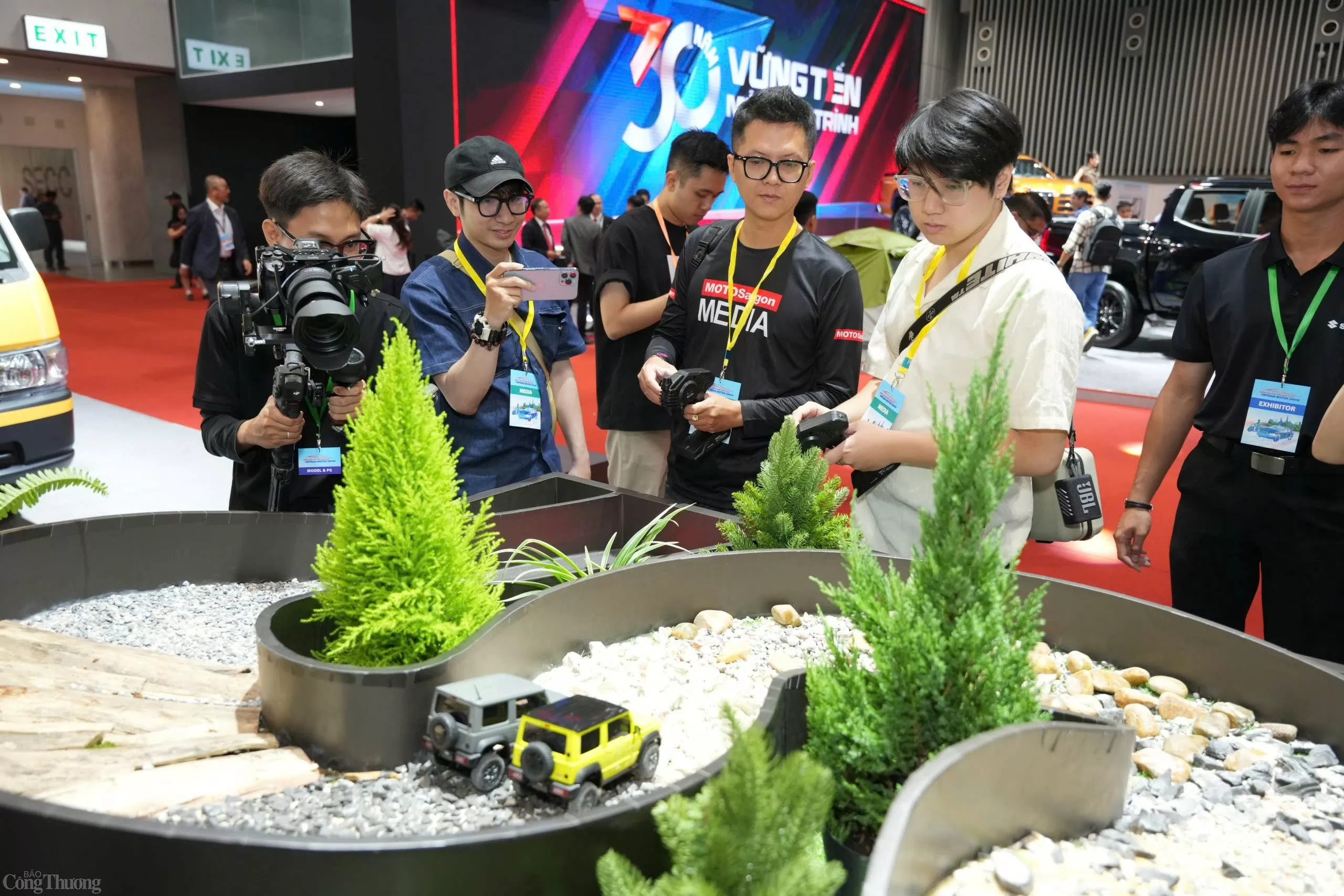 Vietnam Motor Show 2024: Trải nghiệm loạt ô tô địa hình dành cho dân phượt thủ thích 'leo đèo, lội suối'