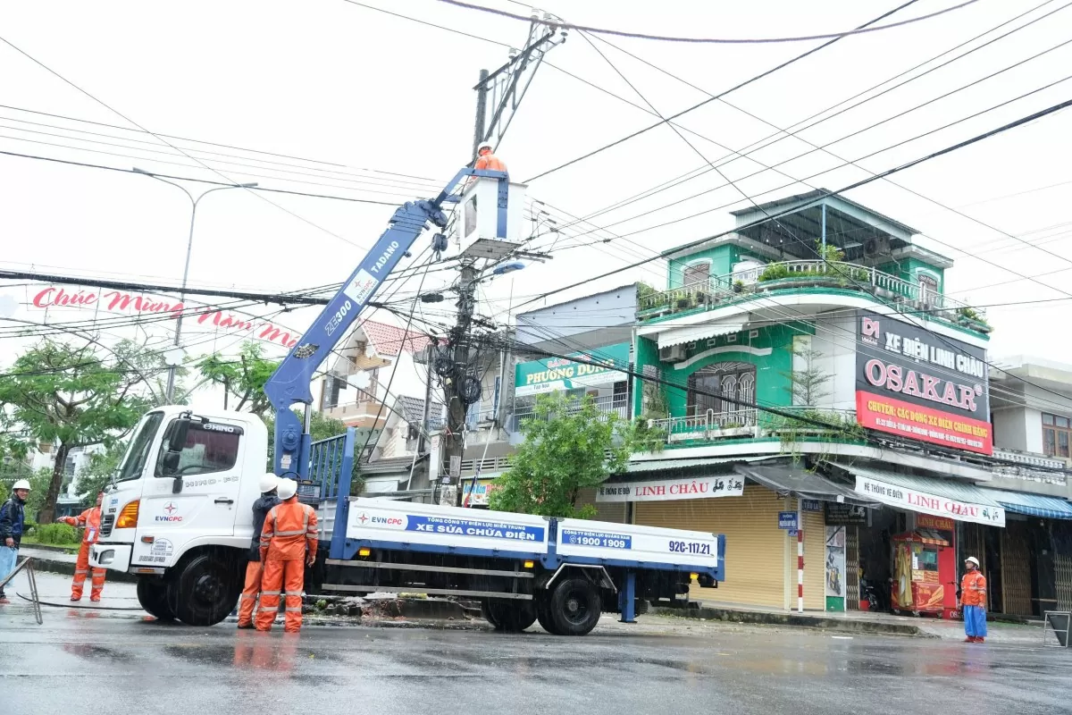 EVNCPC: Đã cấp điện trở lại cho hơn 502.600 khách hàng mất điện do bão số 6