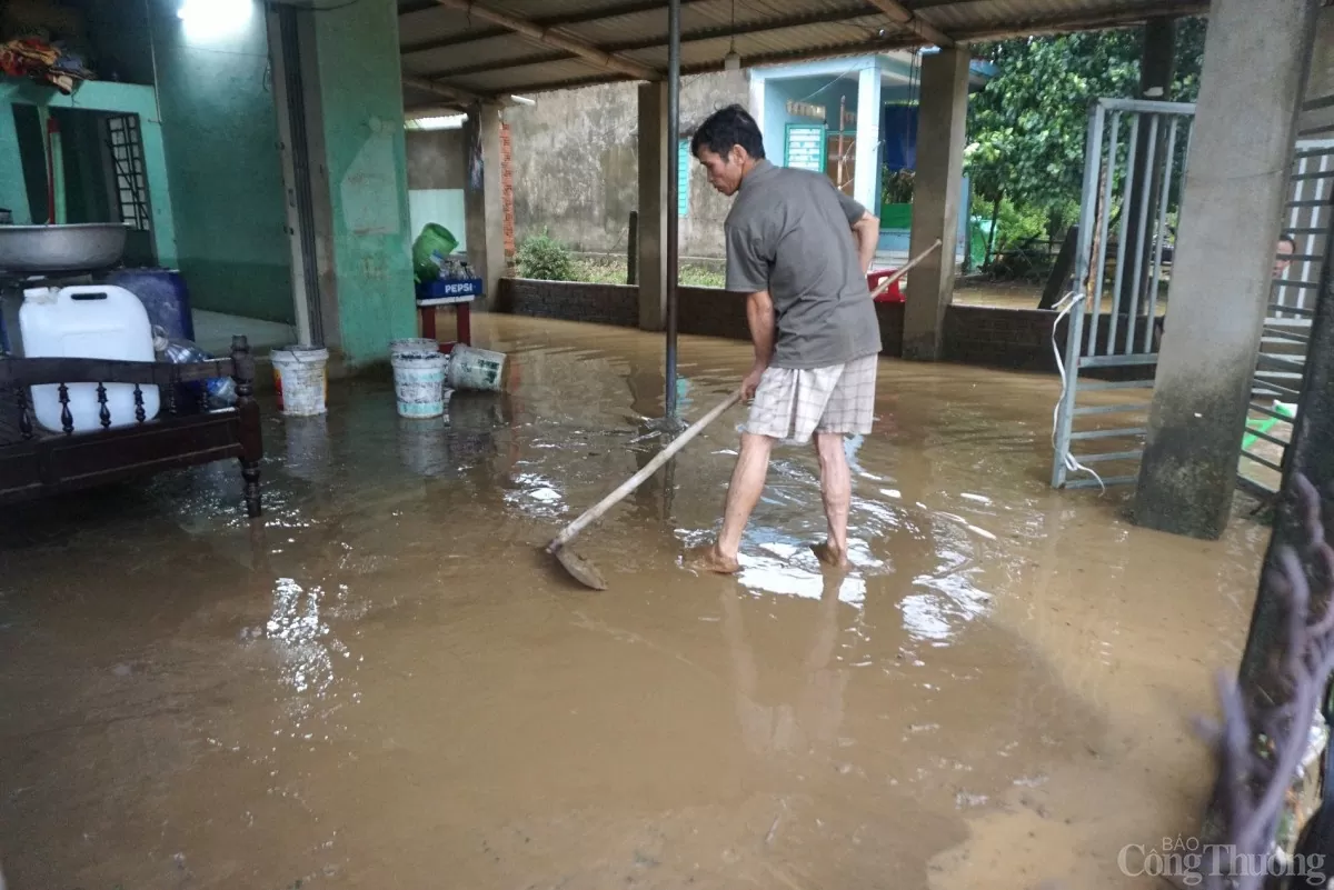 Đà Nẵng: Hơn 100 hộ dân ngập sâu chỉ sau 20 phút bão Trà Mi đổ bộ