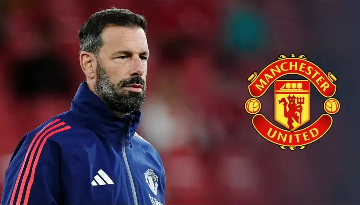 Giúp MU thắng đậm Leicester City, Ruud van Nistelrooy vẫn khăn gói rời Old Trafford