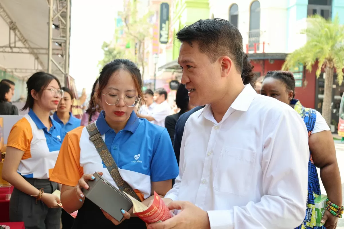 Chùm ảnh: Sôi động sản phẩm OCOP vùng miền tại triển lãm VIETNAM OCOPEX