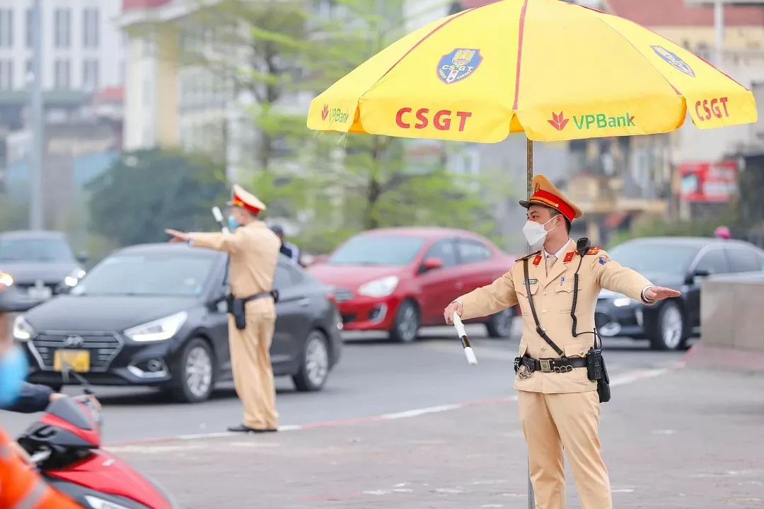 Loạt chính sách có hiệu lực tháng 11: Thông tin về việc ghi âm, ghi hình cảnh sát giao thông