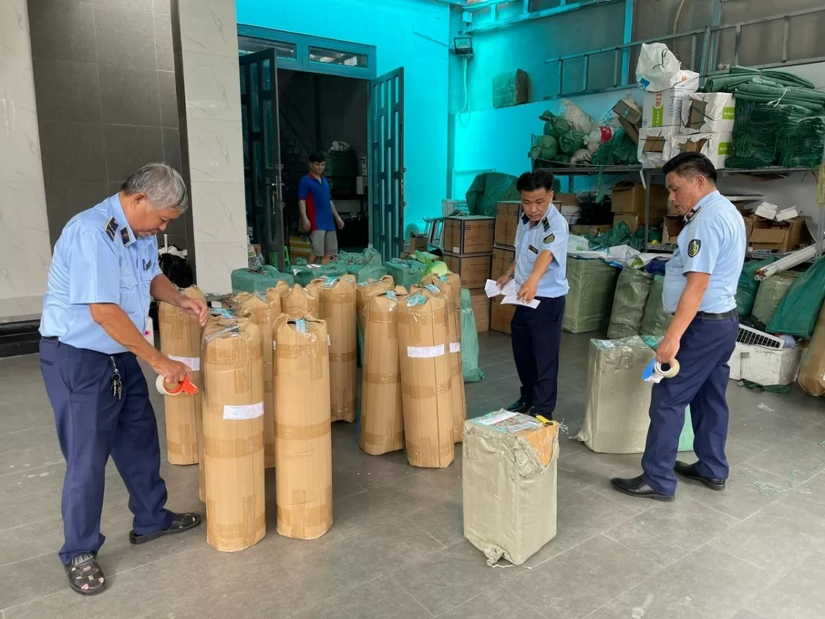 TP. Hồ Chí Minh: Quản lý thị trường liên tiếp phát hiện nhiều vi phạm trên thương mại điện tử