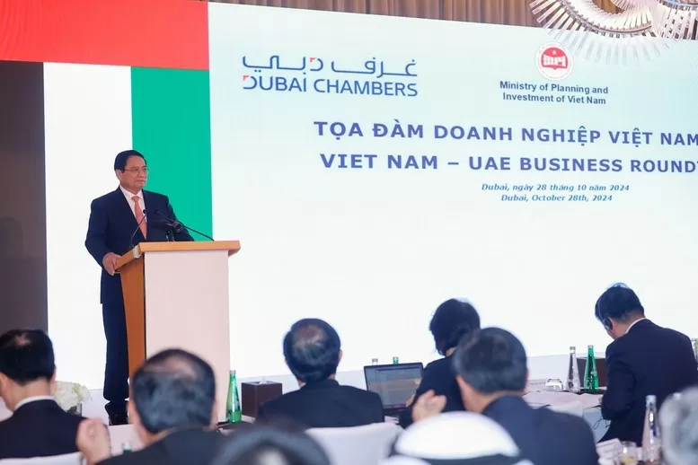 Thủ tướng dự tọa đàm doanh nghiệp Việt Nam – UAE - Ảnh: VGP/Nhật Bắc