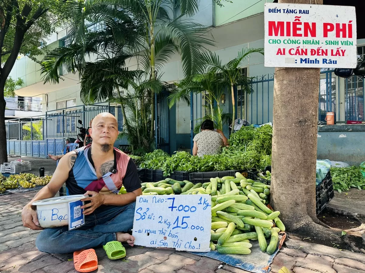 Đồng Nai: Minh 'râu' bán rau và hành trình tặng rau miễn phí cho công nhân