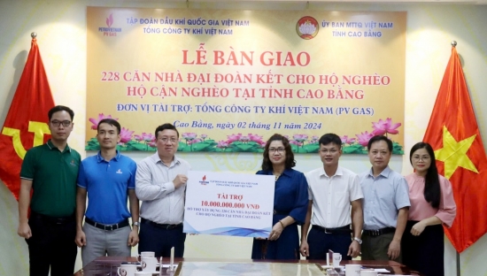 pv gas trao tang 228 can nha dai doan ket cho nguoi ngheo tai tinh cao bang