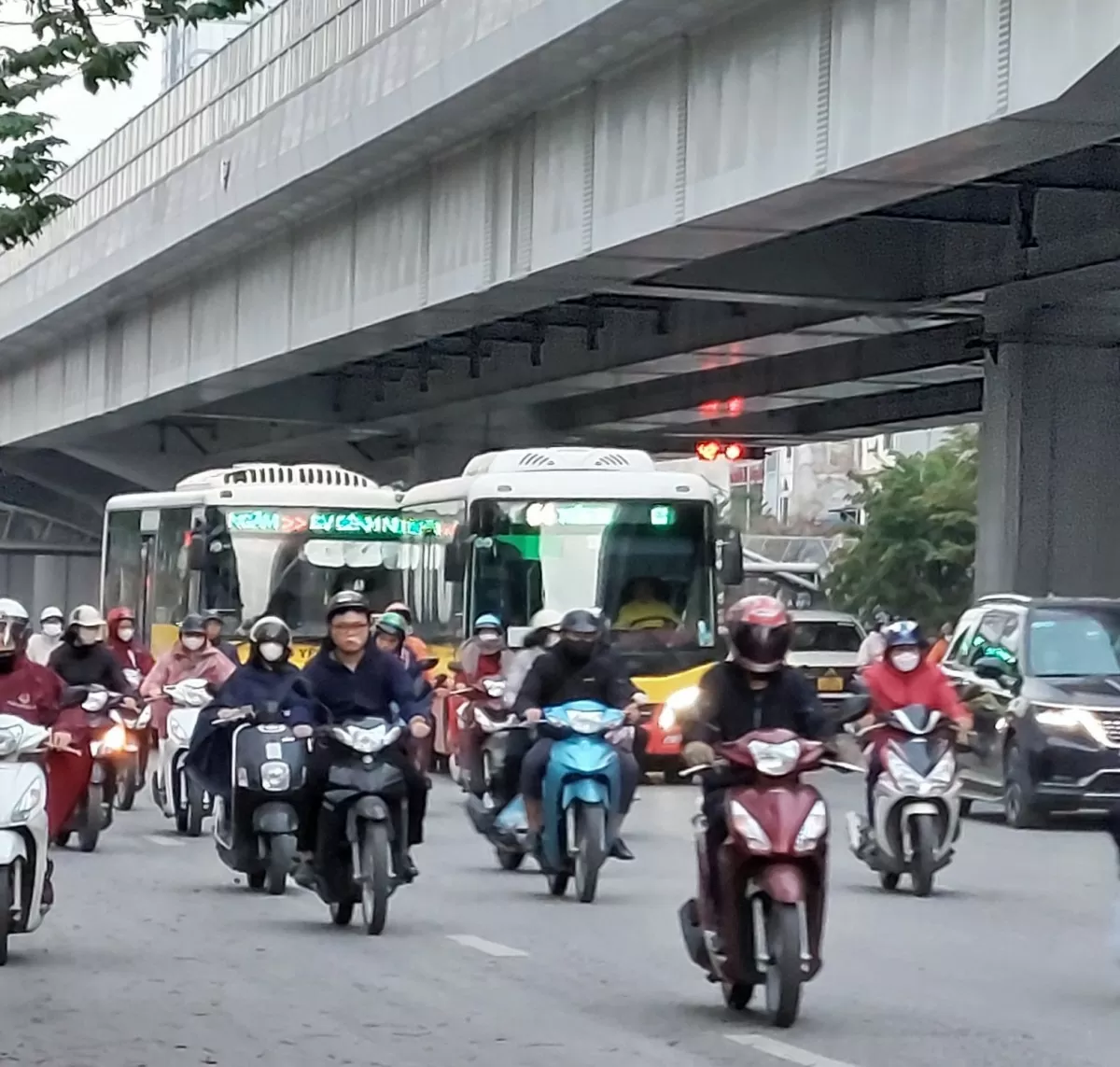 Dự báo thời tiết Hà Nội hôm nay 5/11/2024: Hà Nội sáng và đêm trời rét, nền nhiệt giảm sâu