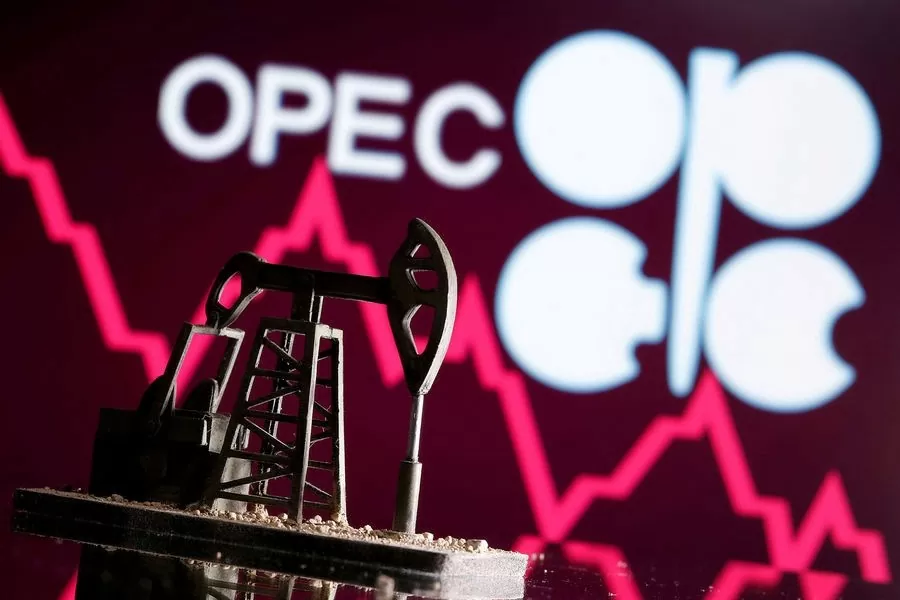 OPEC+ tiếp tục ‘thắt chặt’ nguồn cung