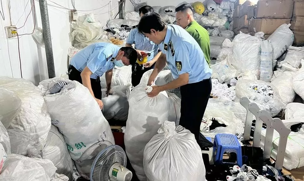 Hà Nội: Tăng cường kiểm tra, xử lý hàng hóa vi phạm trên thương mại điện tử dịp cuối năm