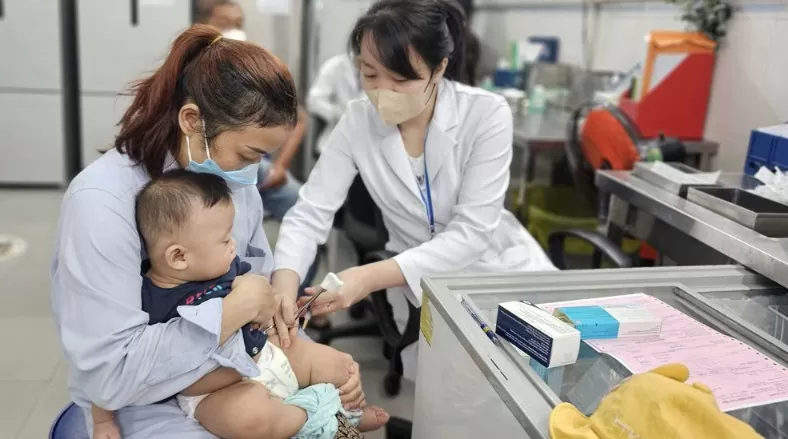 bo y te giai trinh viec thieu vaccine tiem chung mo rong