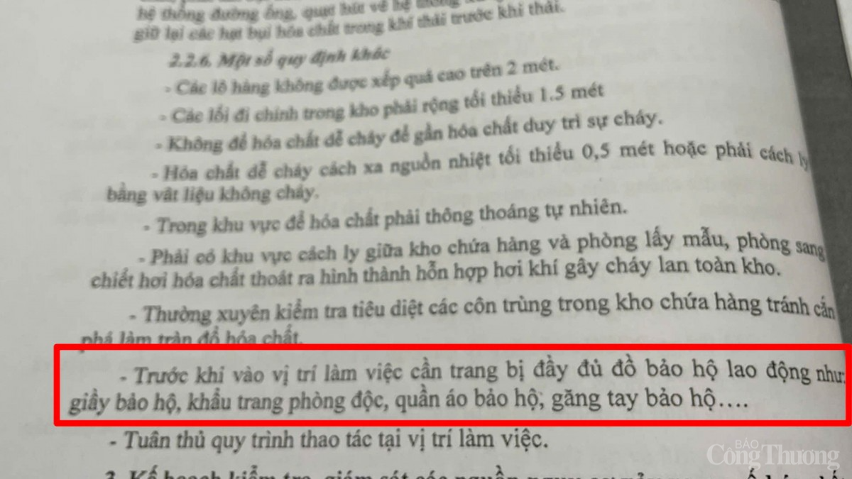 Cận cảnh bốc xếp lưu huỳnh lộ thiên nguy cơ gây ô nhiễm môi trường ở Vĩnh Phúc