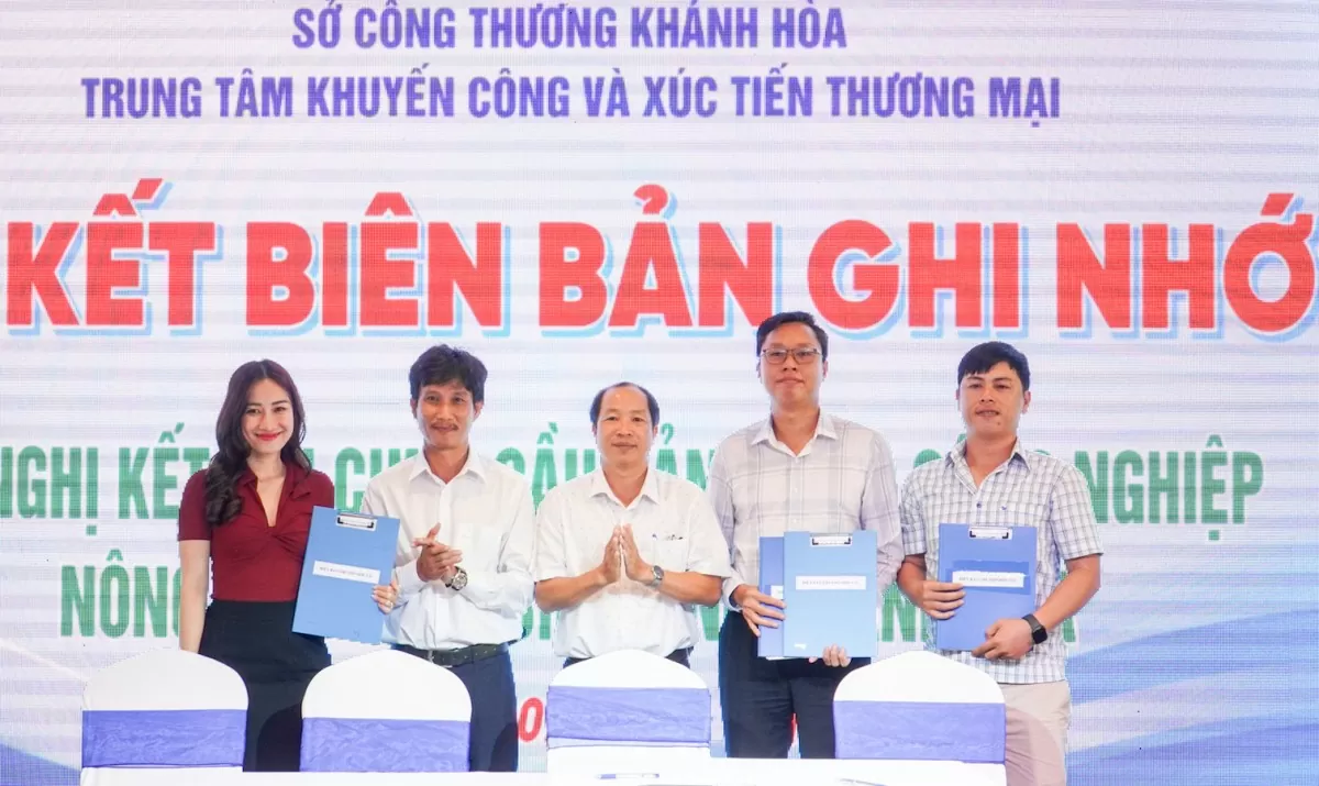 sản phẩm công nghiệp nông thôn tiêu biểu