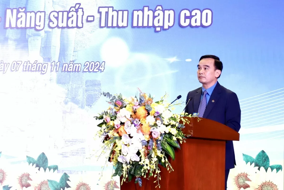 Vinh quang thợ mỏ: “30 năm Sáng tạo - Năng suất - Thu nhập cao” Vinh quang thợ mỏ: “30 năm Sáng tạo - Năng suất - Thu nhập cao”