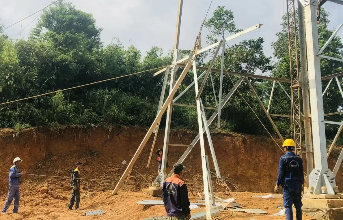 Giải  bài toán lãng phí từ dự án lưới điện - Bài 1: Hàng loạt dự án cấp bách chậm tiến độ