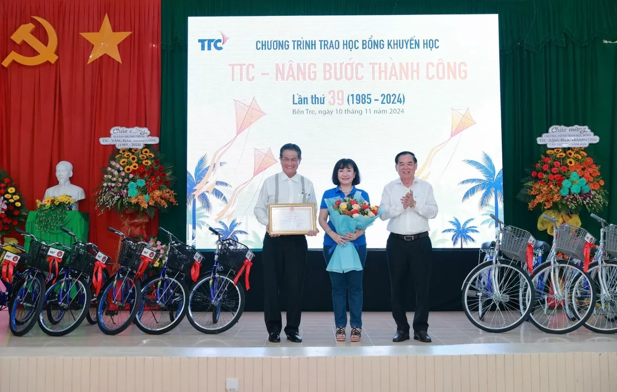 Trao học bổng 